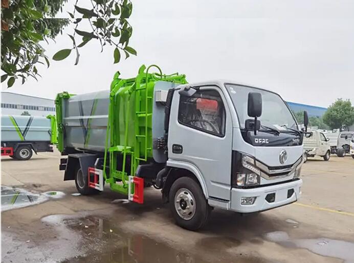 自裝卸式垃圾車上崗 讓環(huán)衛(wèi)工省時(shí)省力